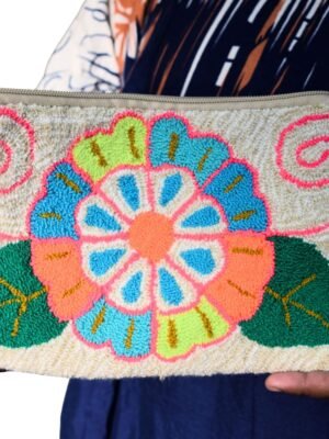 Cartera Wayuu de Mano – Flor de Arena